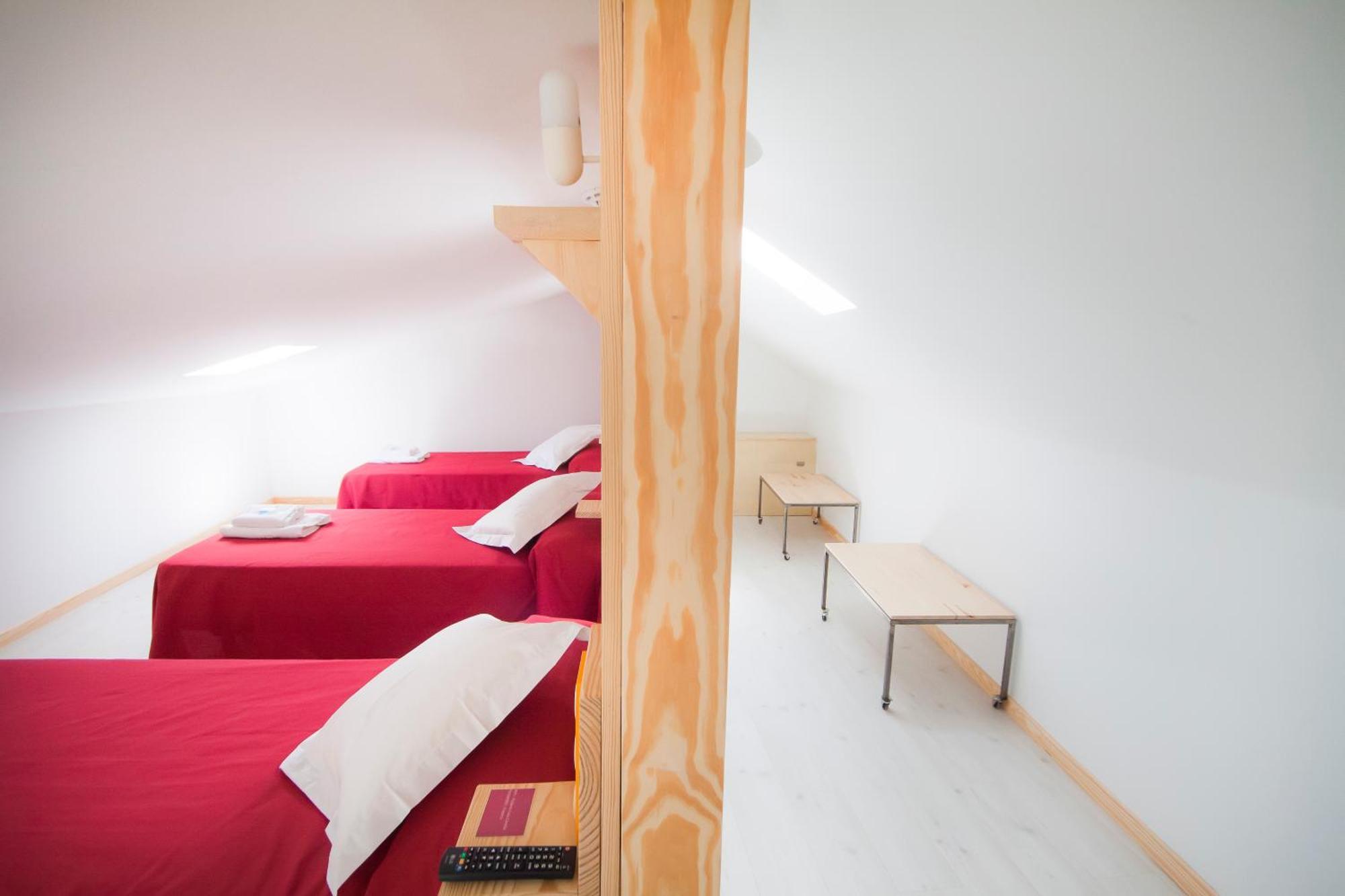 Pension Restaurante Casa Camino ปาลัสเดเรย์ ภายนอก รูปภาพ