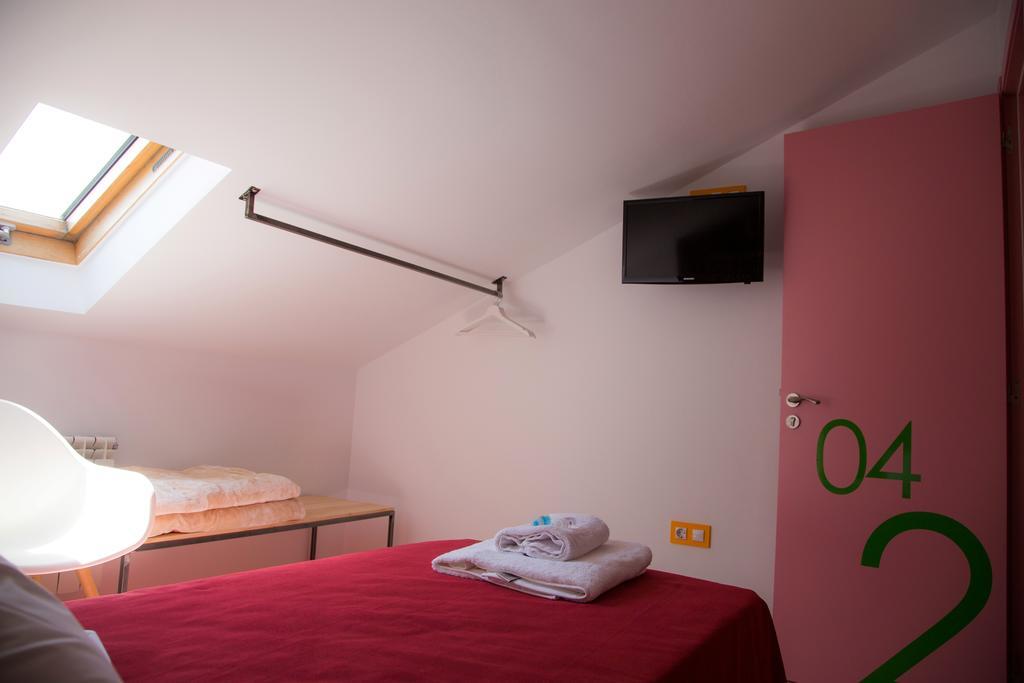 Pension Restaurante Casa Camino ปาลัสเดเรย์ ภายนอก รูปภาพ