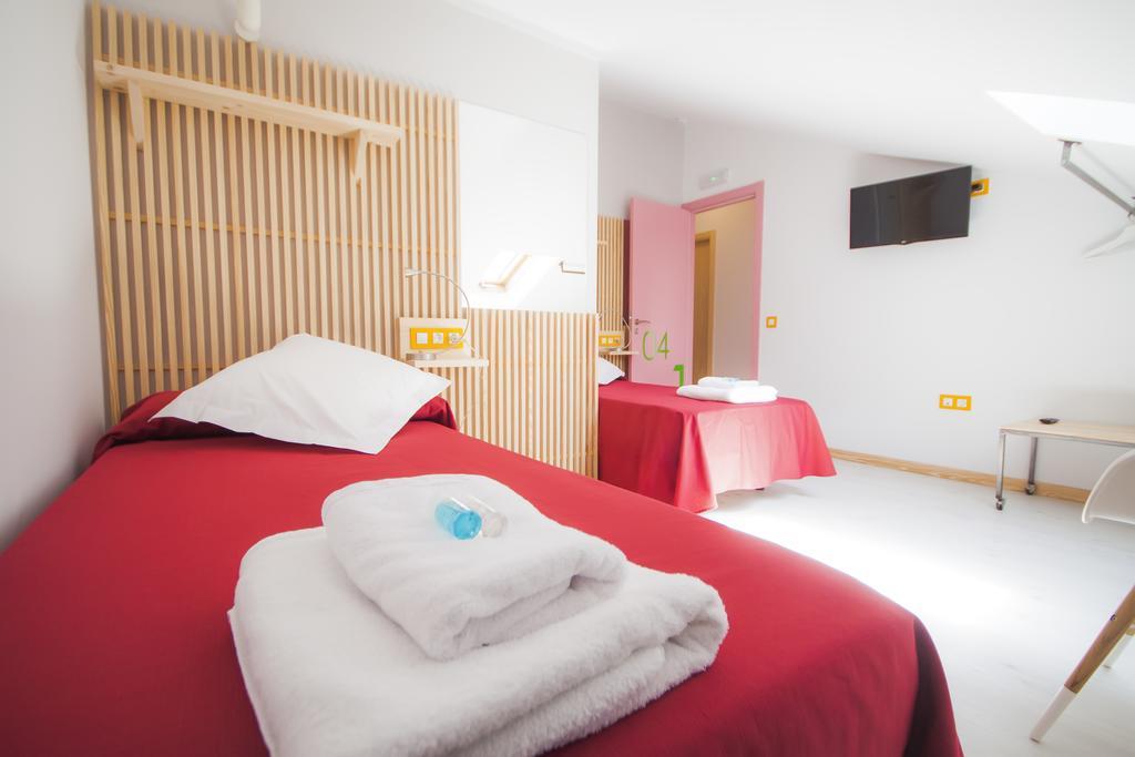 Pension Restaurante Casa Camino ปาลัสเดเรย์ ภายนอก รูปภาพ