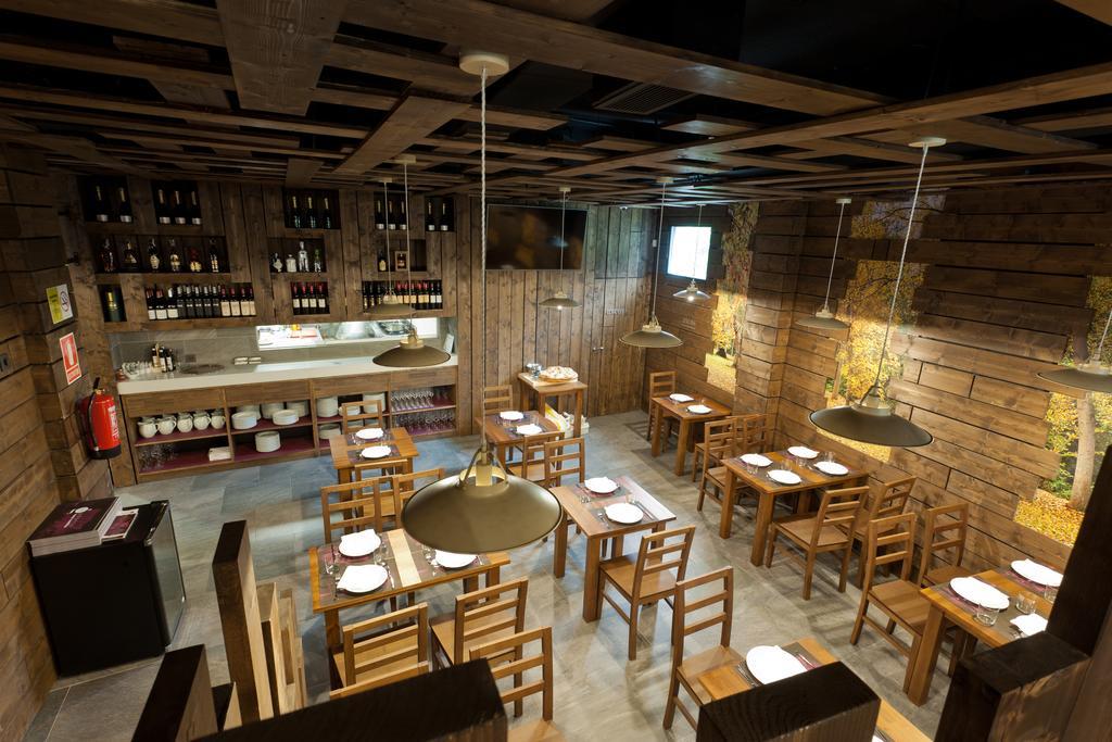 Pension Restaurante Casa Camino ปาลัสเดเรย์ ภายนอก รูปภาพ