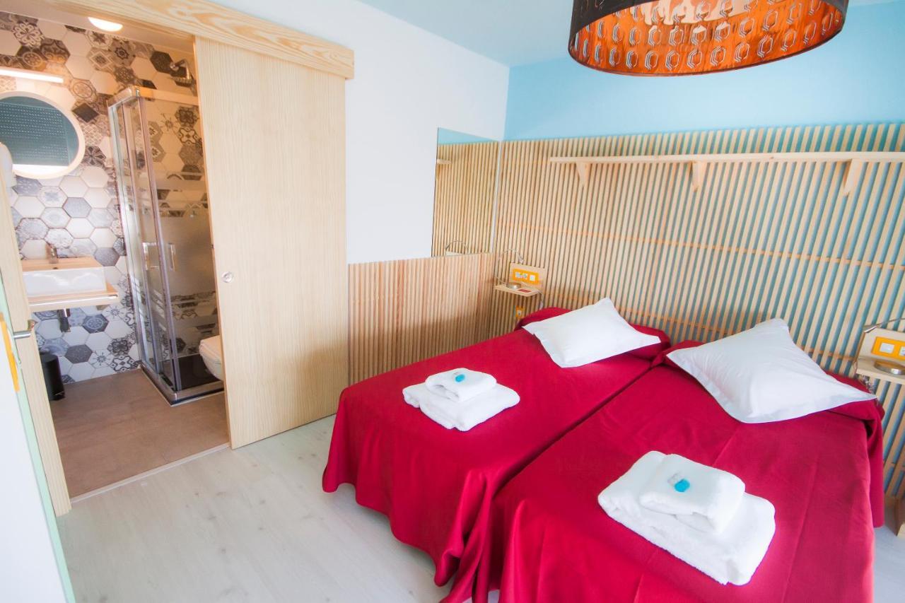 Pension Restaurante Casa Camino ปาลัสเดเรย์ ภายนอก รูปภาพ